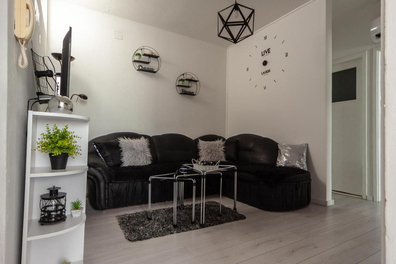 Apartment Jamblip สปลิท ภายนอก รูปภาพ